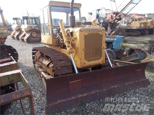 CAT D4D Верижни булдозери
