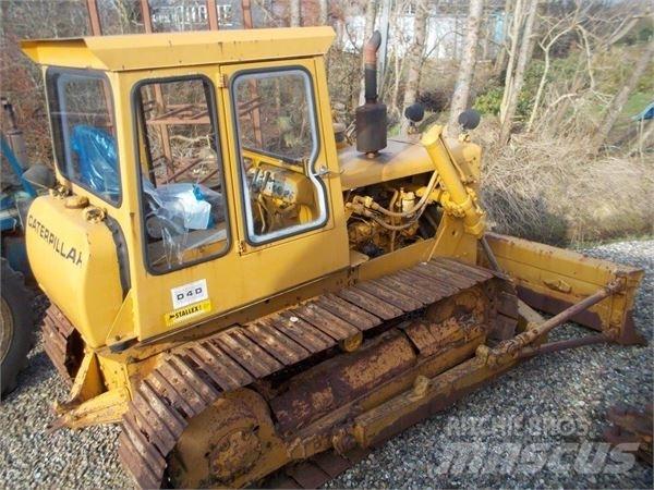 CAT D4D Верижни булдозери
