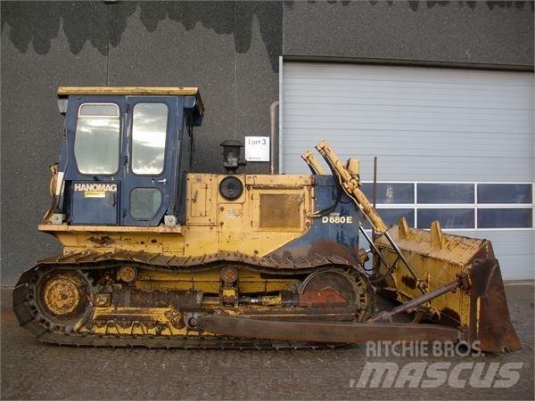 Hanomag D680E Верижни булдозери
