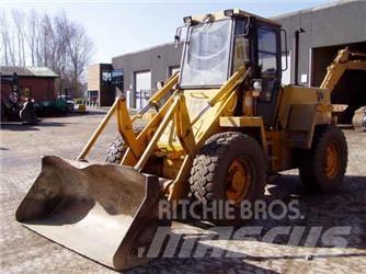JCB 410 Колесни товарачи