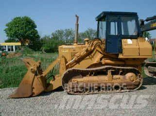 Komatsu D53S Верижен товарач