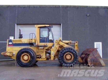 Komatsu WA450-1 Колесни товарачи