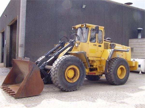 Volvo L120 Колесни товарачи