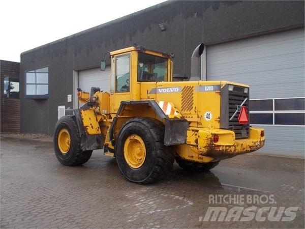 Volvo L120D Колесни товарачи