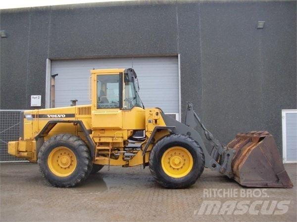 Volvo L90C Колесни товарачи