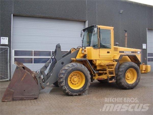 Volvo L90C Колесни товарачи