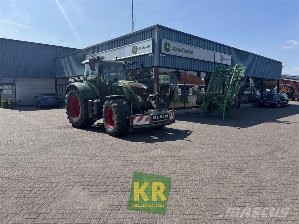 Fendt 720 Vario Трактори