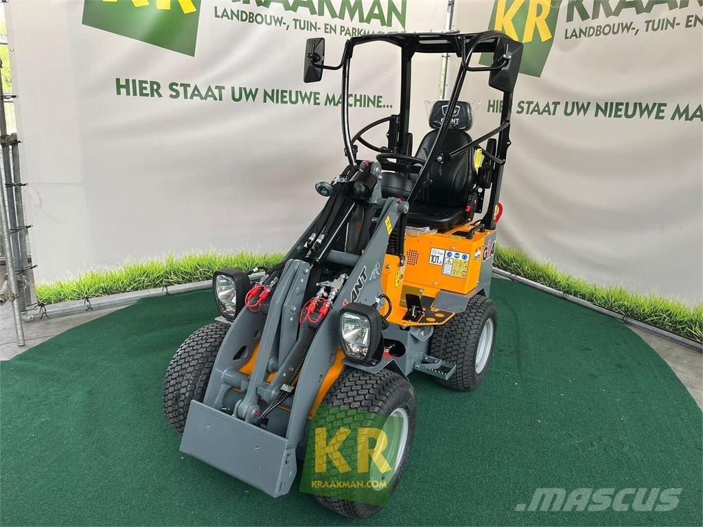 GiANT G1200 Челни товарачи и багери