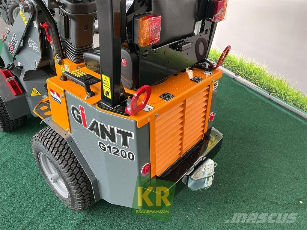 GiANT G1200 Челни товарачи и багери