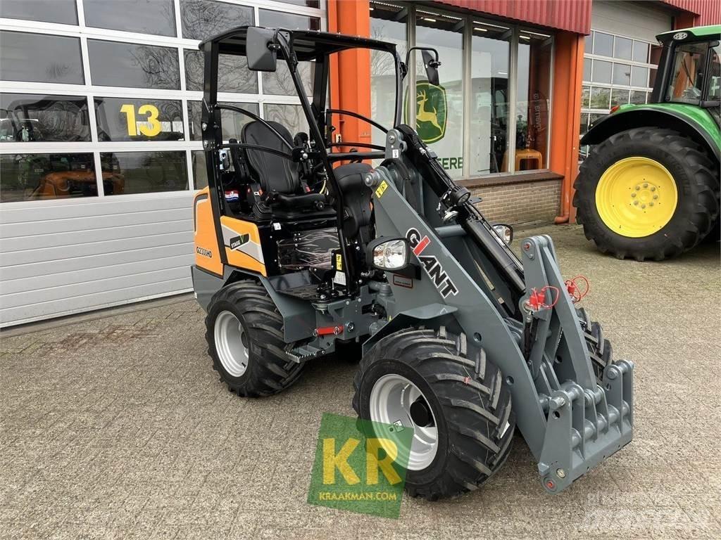 GiANT G2300 Челни товарачи и багери