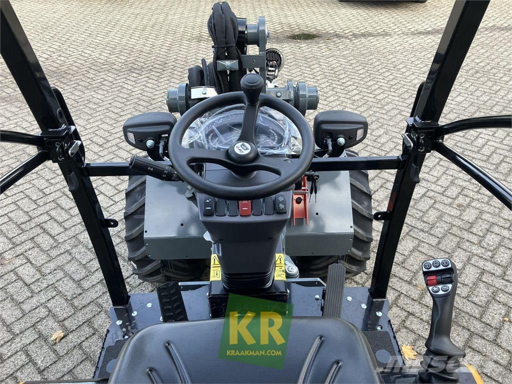 GiANT G2700 HD+ Челни товарачи и багери