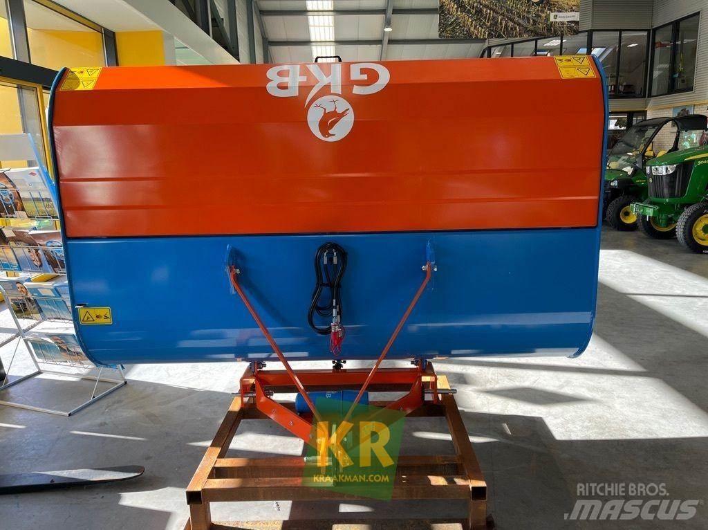  GKB Topair Оборудване за аериране и отстраняване на мъртви листа от тревни площи