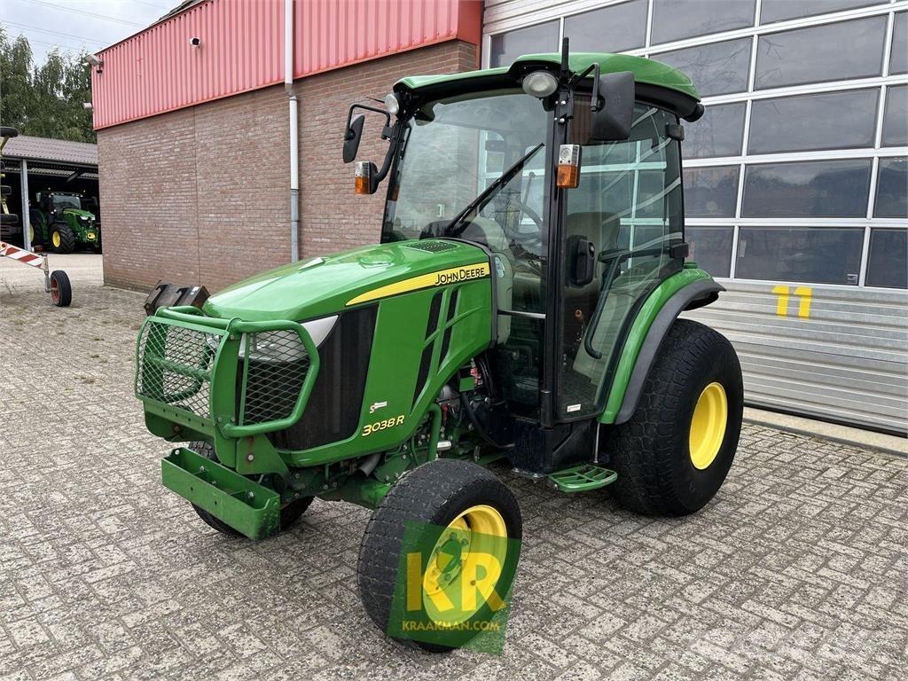 John Deere 3038R Компактни трактори