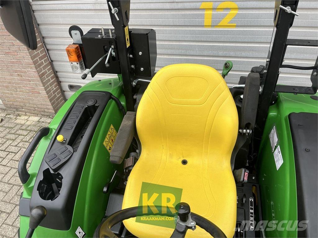John Deere 4049M Компактни трактори