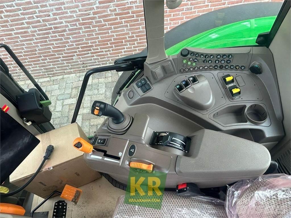 John Deere 6120M Трактори