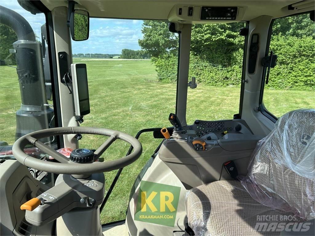 John Deere 6120M Трактори