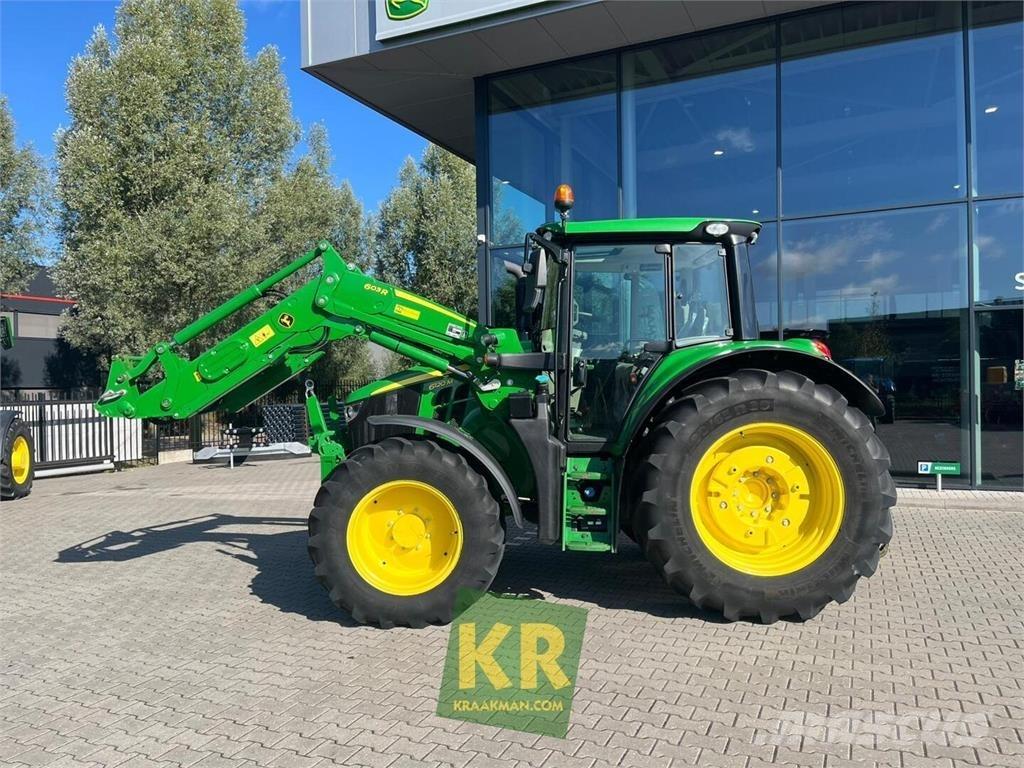 John Deere 6120M Трактори