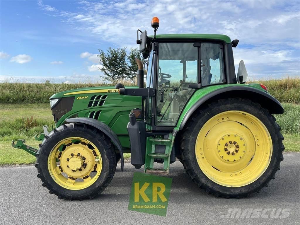 John Deere 6125M Трактори