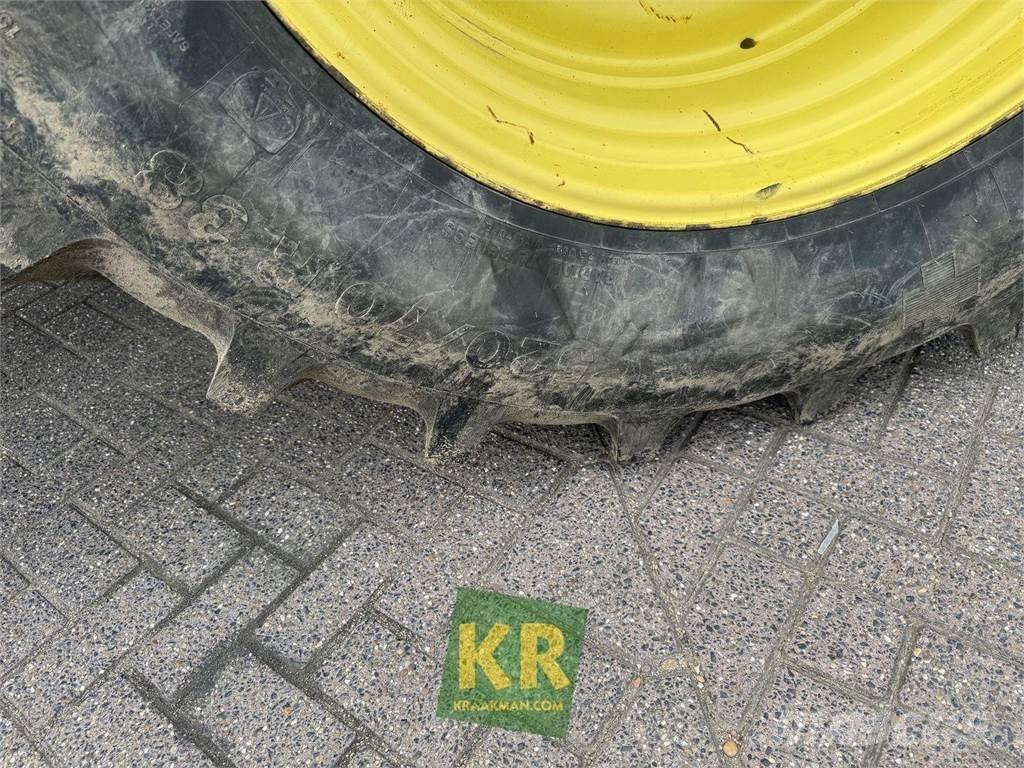 John Deere 6125R Трактори