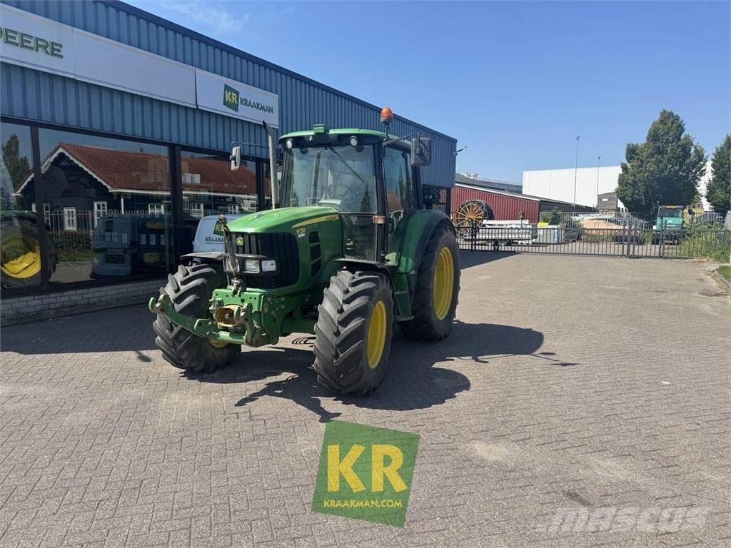 John Deere 6130 Трактори
