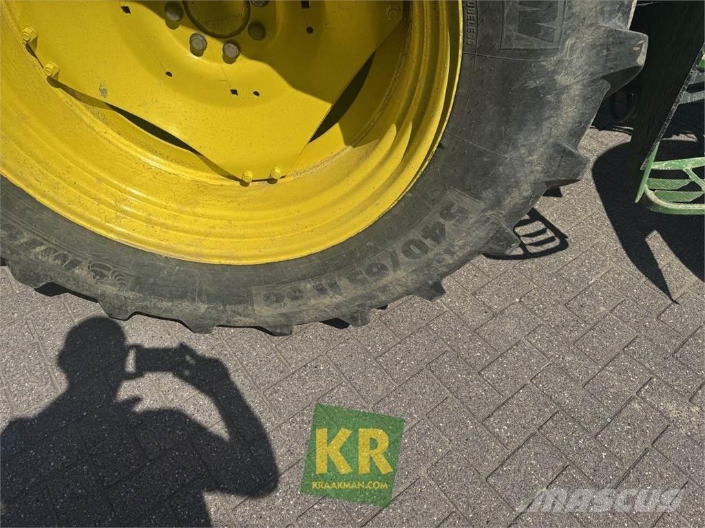 John Deere 6130 Трактори