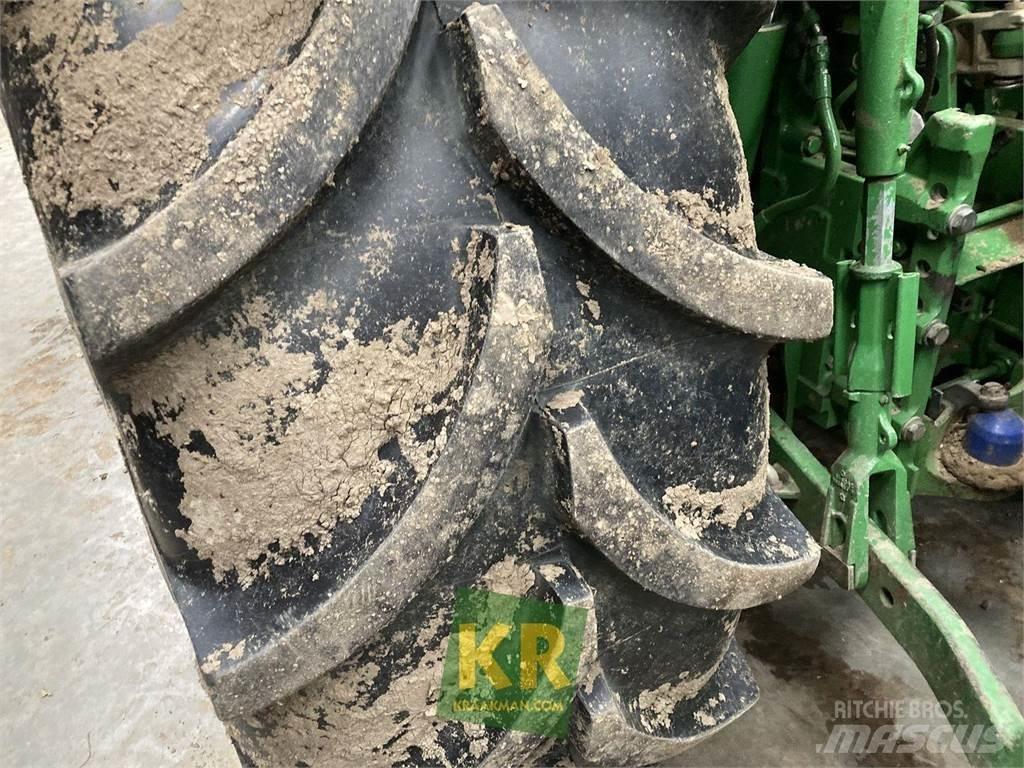 John Deere 6155R Трактори