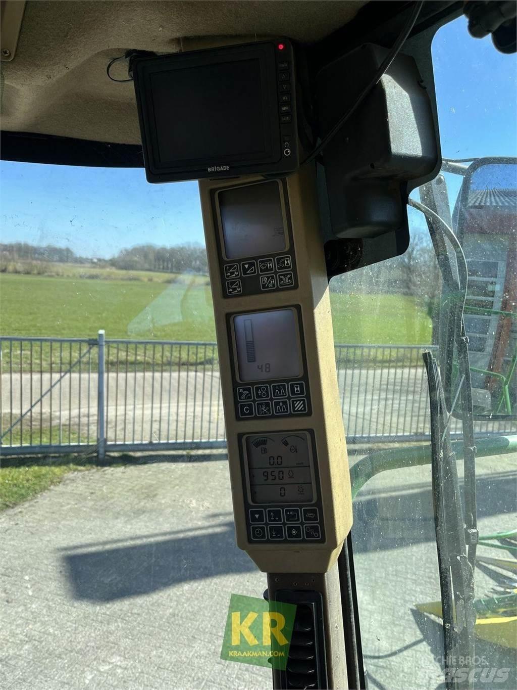 John Deere 7450 Фуражни комбайни