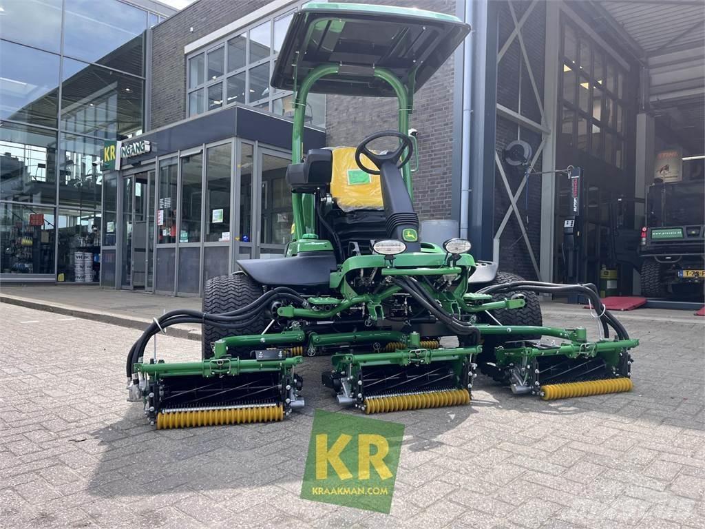 John Deere 8700A Косачки за Greens