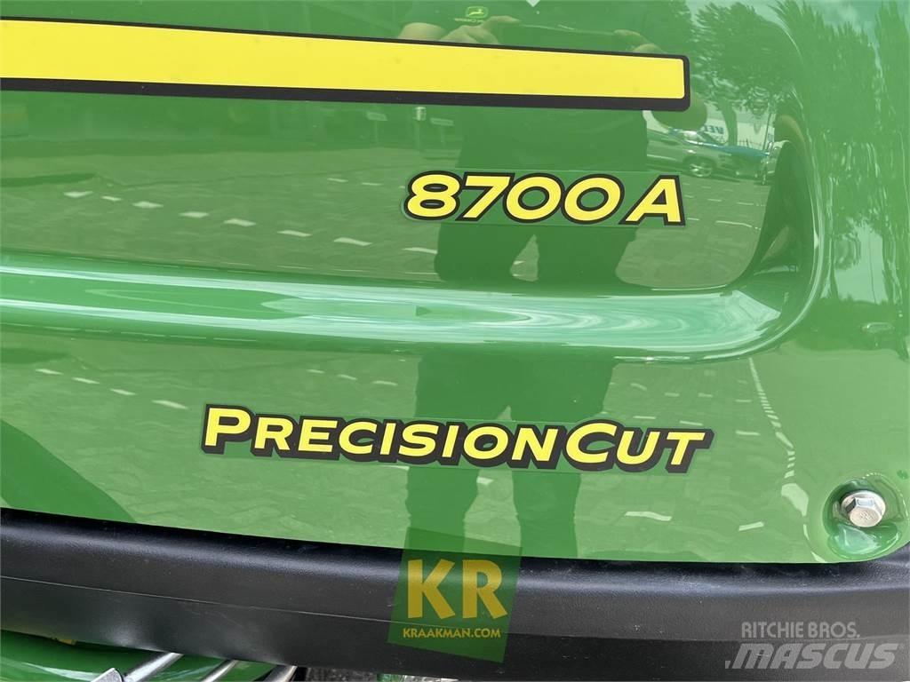 John Deere 8700A Косачки за Greens