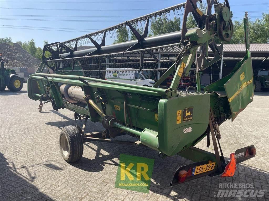 John Deere CTS Комбайни