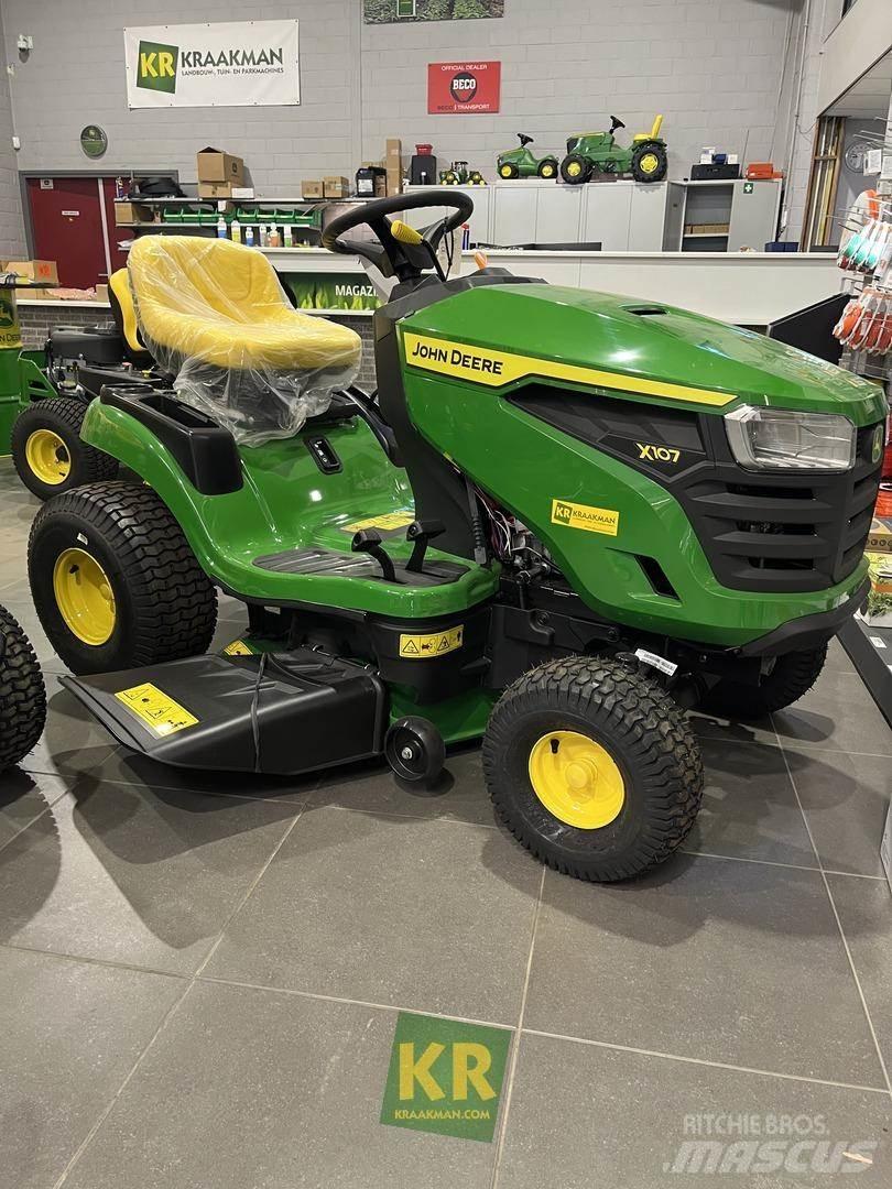 John Deere X107 Тракторни косачки