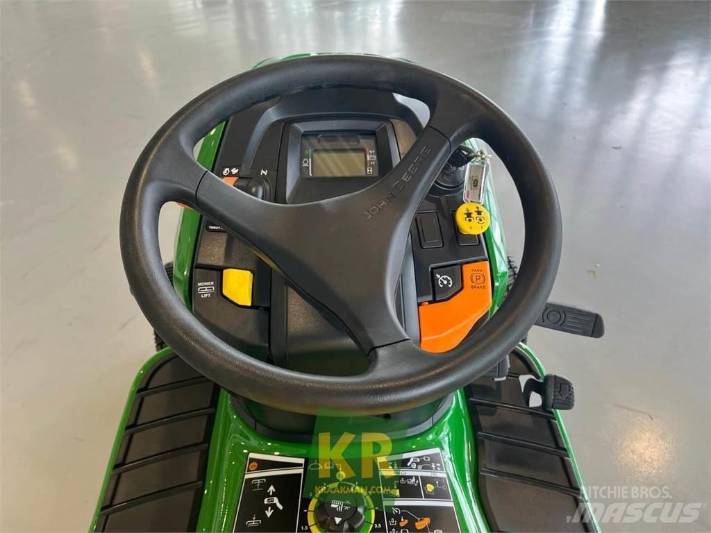 John Deere X380 Тракторни косачки