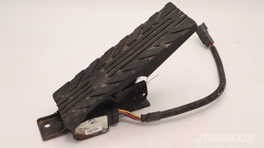 Volvo GASPEDAL Кабина