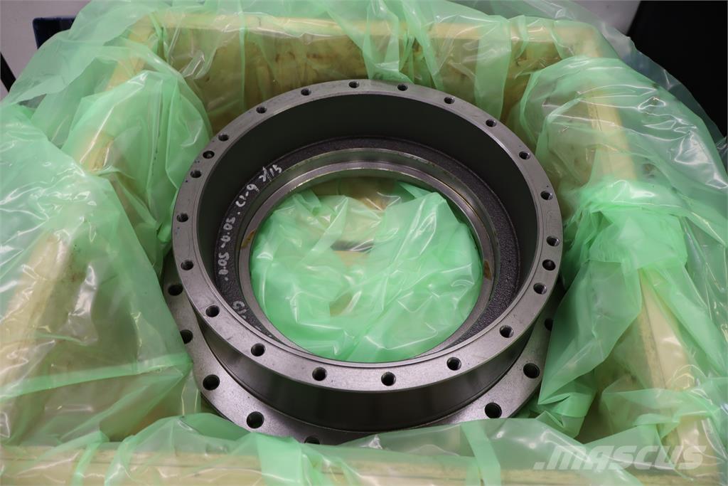 Volvo HUS Предаване