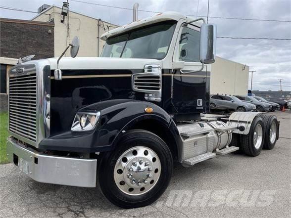Freightliner 122SD Влекачи