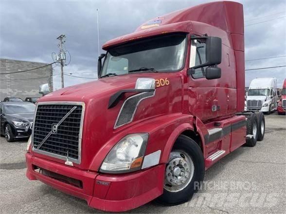 Volvo VNL64T730 Влекачи