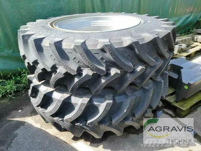  520/85R42 Колелета/Гуми