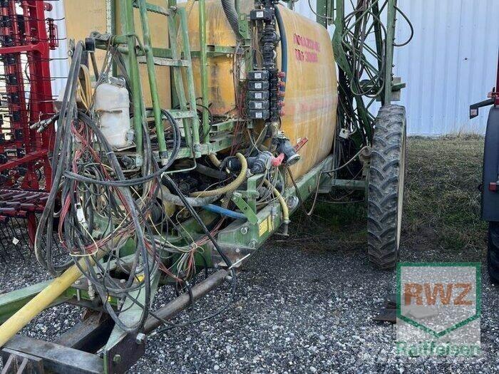 Amazone UG 3000 Прикачни пръскачки
