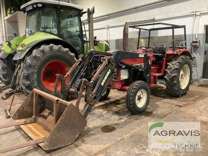 Case IH IHC 633 Трактори
