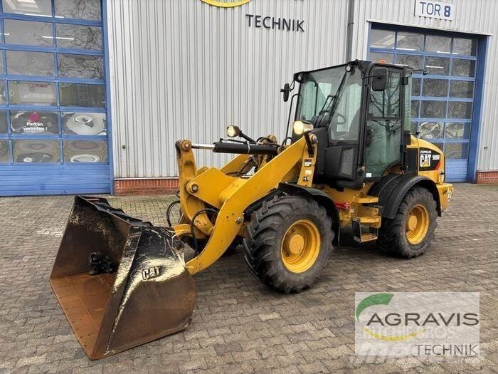 CAT 908 Колесни товарачи