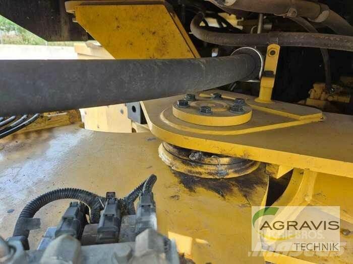 CAT 930 M Колесни товарачи