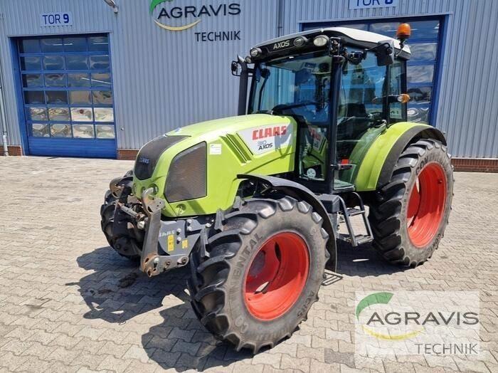 CLAAS AXOS 310 C Трактори