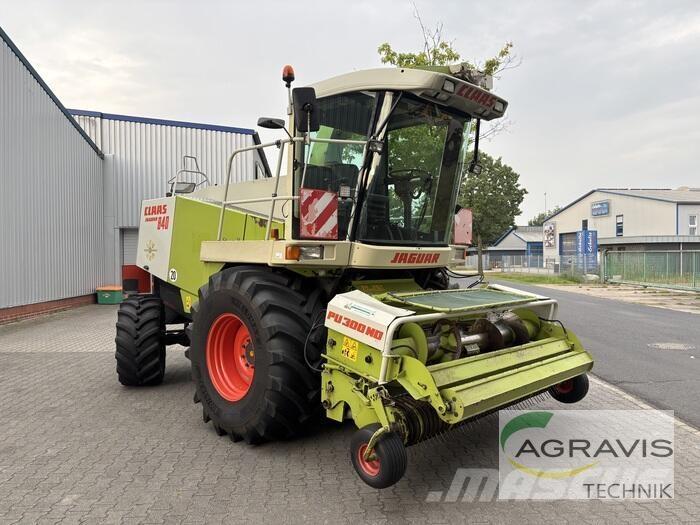 CLAAS JAGUAR 840 Самоходни фуражири