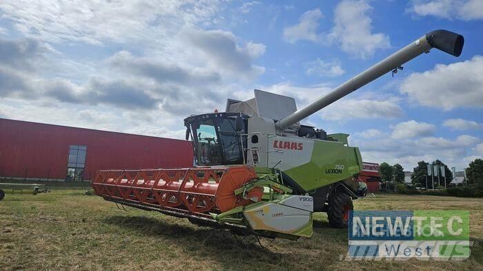 CLAAS LEXION 750 Комбайни