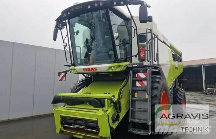 CLAAS LEXION 7500 Комбайни