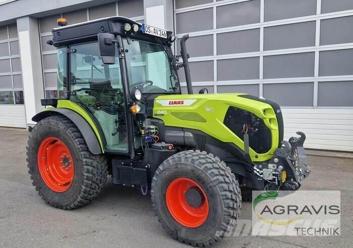 CLAAS NEXOS 240 L Трактори