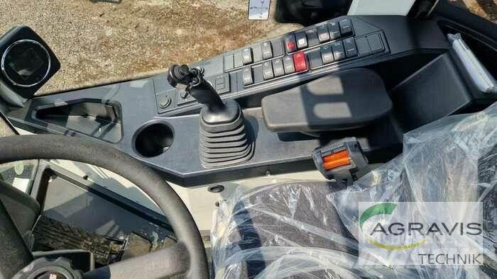 CLAAS TORION 530 Колесни товарачи