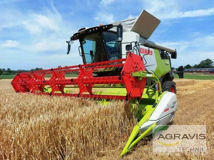CLAAS TRION 650 Комбайни
