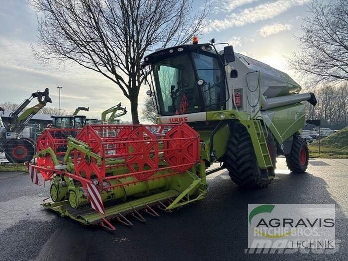CLAAS TUCANO 420 Комбайни