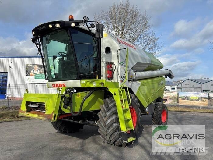 CLAAS TUCANO 420 Комбайни